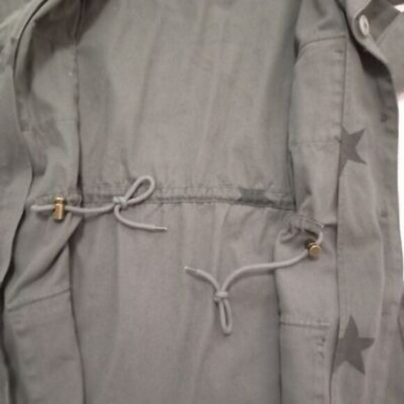 Vigoss Utility Jacket Olive Star Print Button Front Cinched Waist Womens - Picture 8 of 12